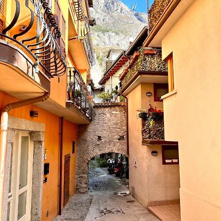 Limone Downtown Apartment Limone sul Garda Luaran gambar
